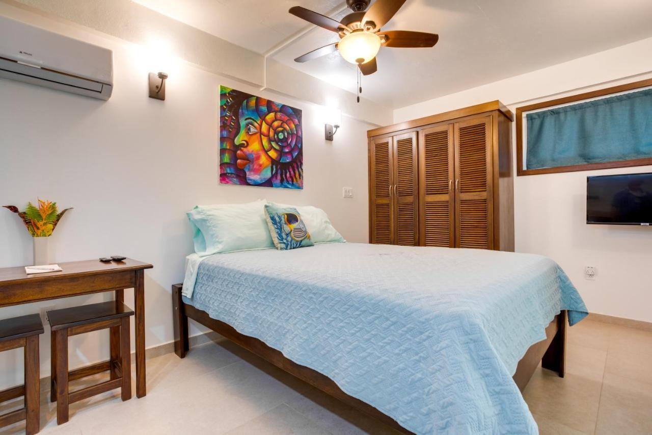 Driftwood Gardens Guesthouse Placencia Dış mekan fotoğraf